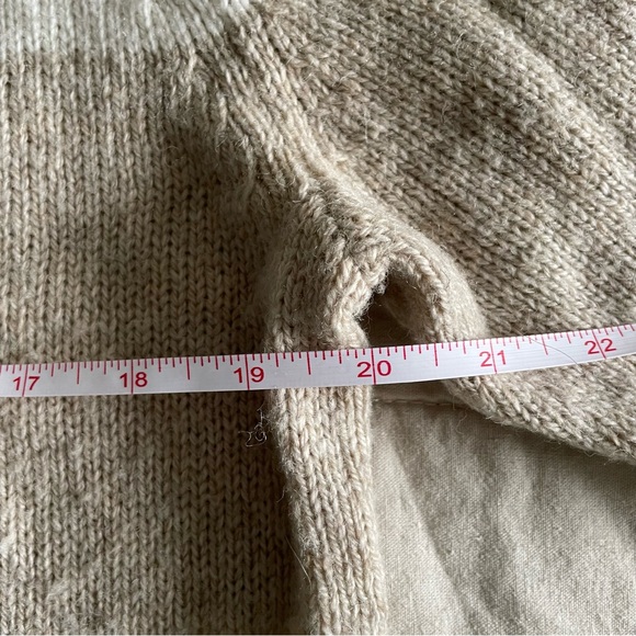 Beige sweater with stripes - Picture 3 of 4